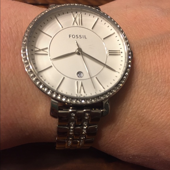 Women’s Fossil watch - Picture 4 of 4